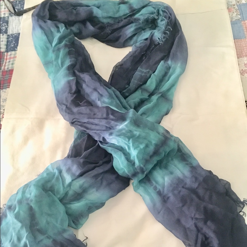 Beautiful 70% cashmere 30% silk scarf